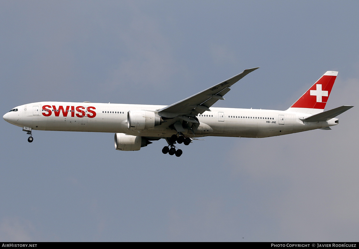 Aircraft Photo of HB-JNE | Boeing 777-3DE/ER | Swiss International Air Lines | AirHistory.net #794378