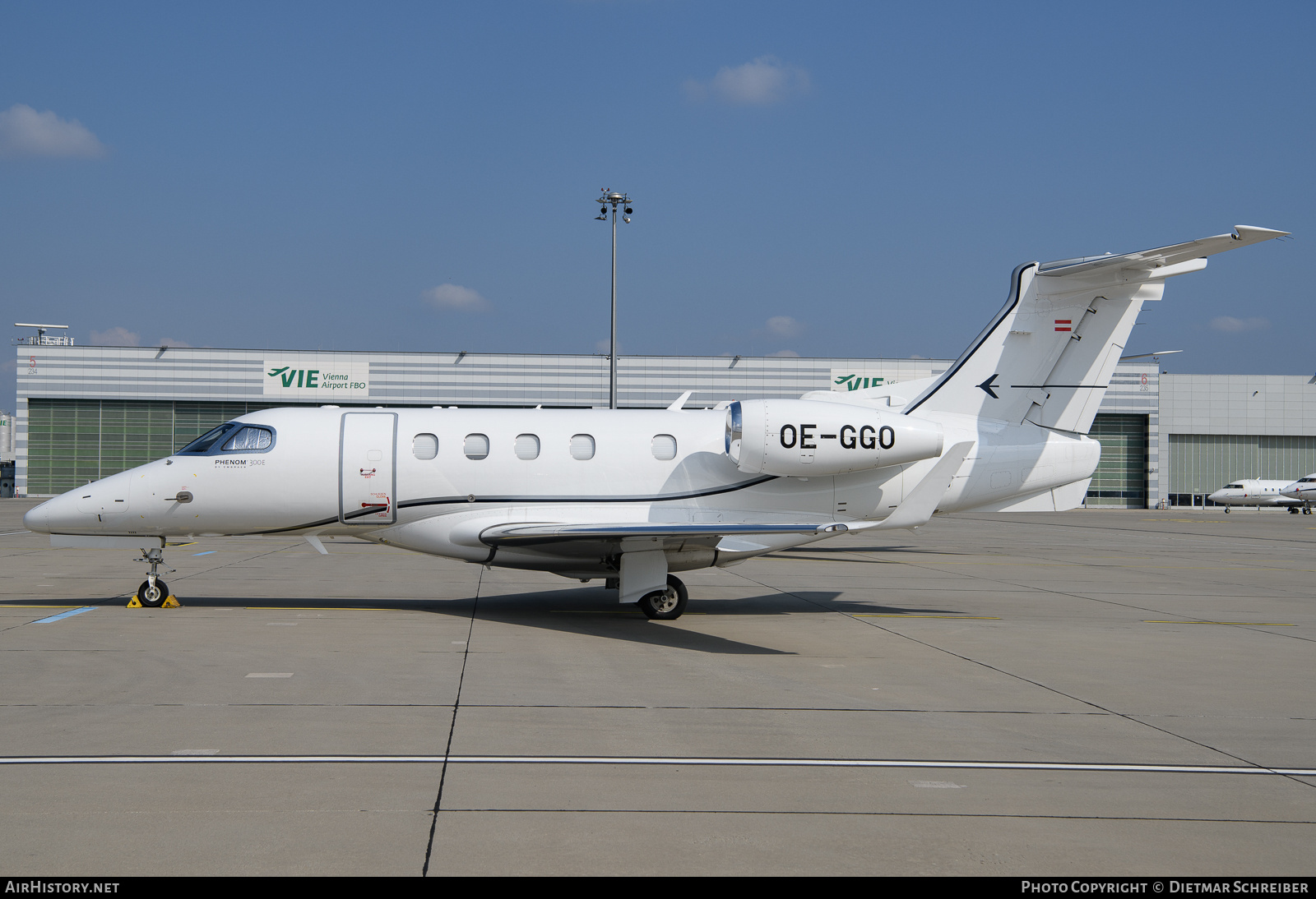 Aircraft Photo of OE-GGO | Embraer EMB-505 Phenom 300 | AirHistory.net #794395