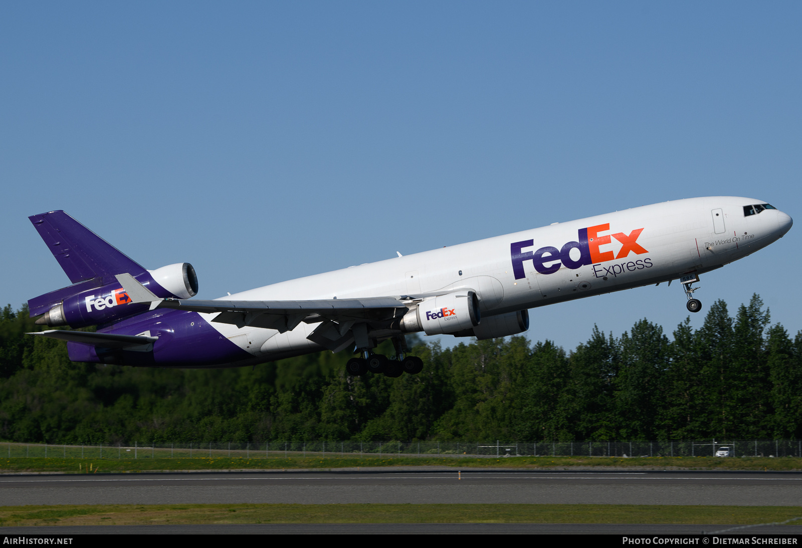 Aircraft Photo of N585FE | McDonnell Douglas MD-11CF | FedEx Express - Federal Express | AirHistory.net #794407