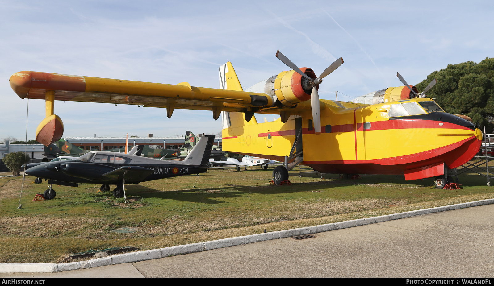 Aircraft Photo of UD13-1 | Canadair CL-215-I (CL-215-1A10) | Spain - Air Force | AirHistory.net #794512
