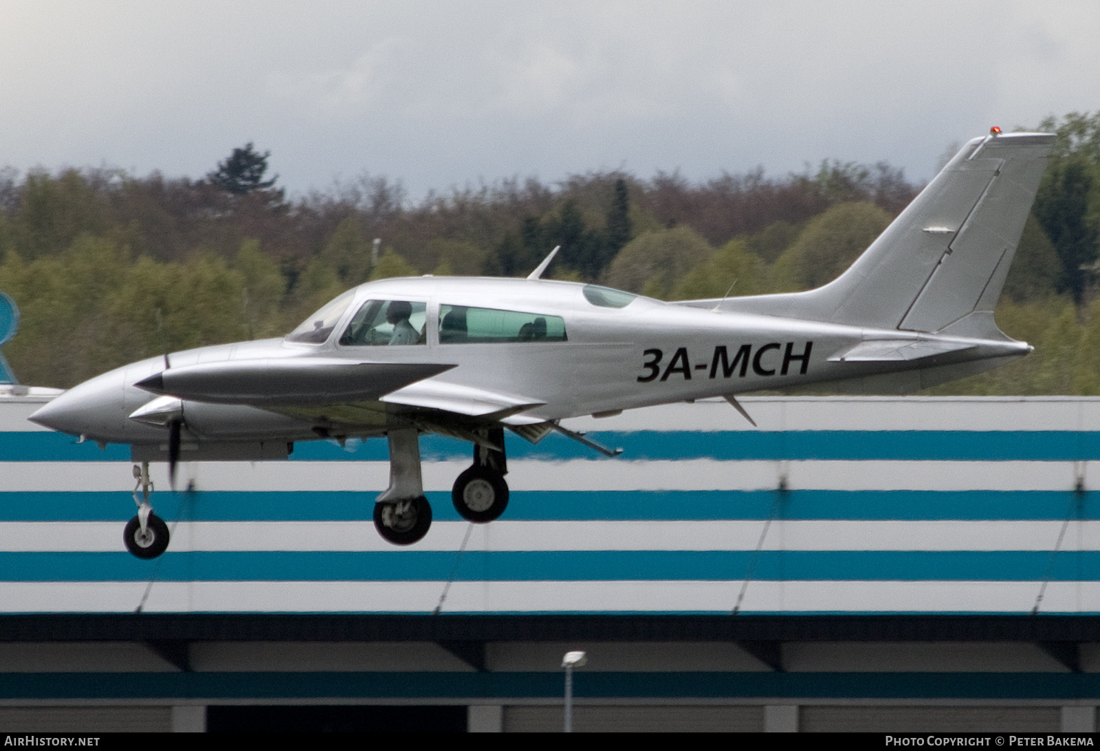 Aircraft Photo of 3A-MCH | Cessna 310R | AirHistory.net #794687