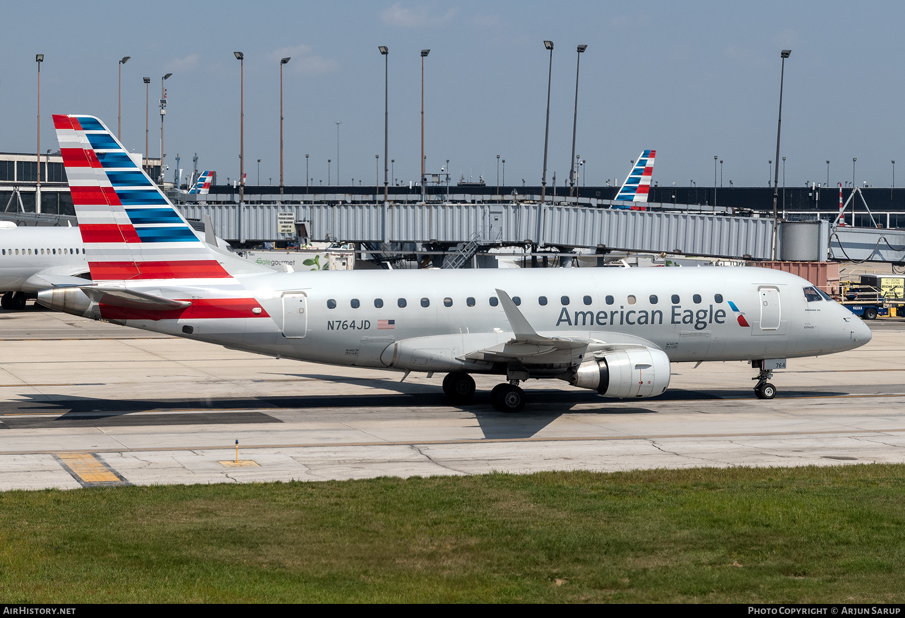 Aircraft Photo of N764JD | Embraer 170STD (ERJ-170-100STD) | American Eagle | AirHistory.net #794688