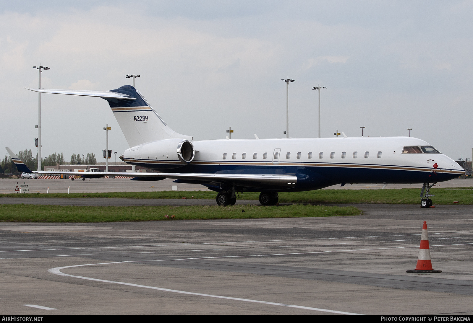 Aircraft Photo of N228H | Bombardier Global Express (BD-700-1A10) | AirHistory.net #794710