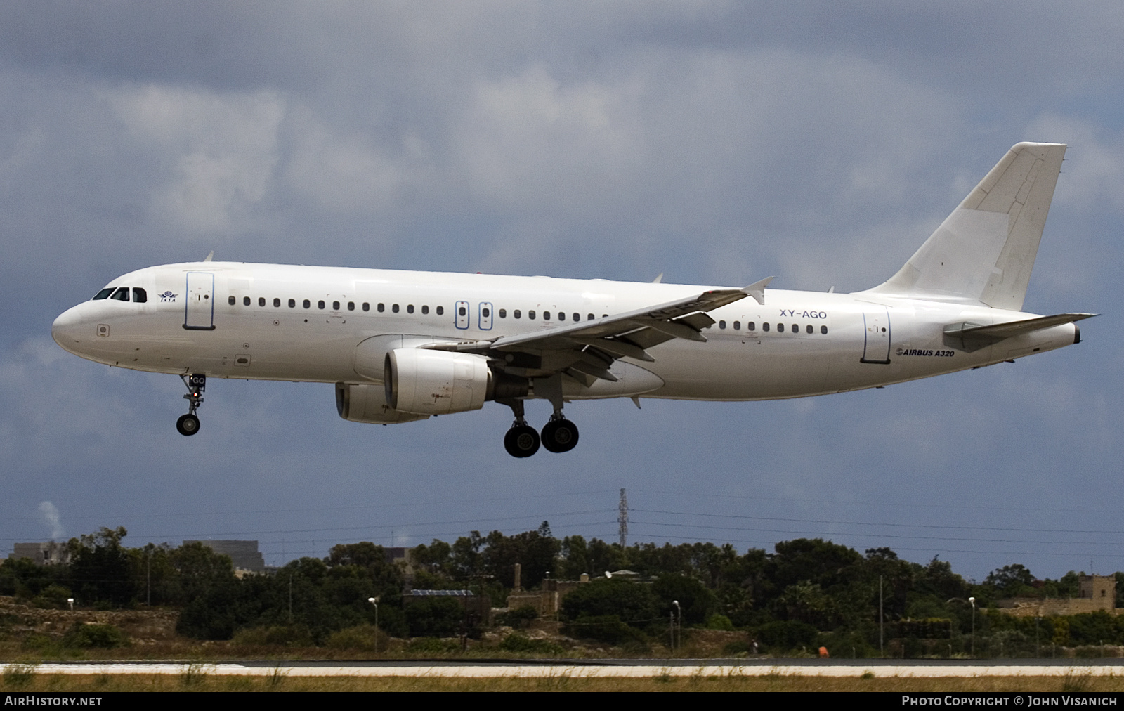 Aircraft Photo of XY-AGO | Airbus A320-214 | AirHistory.net #794897