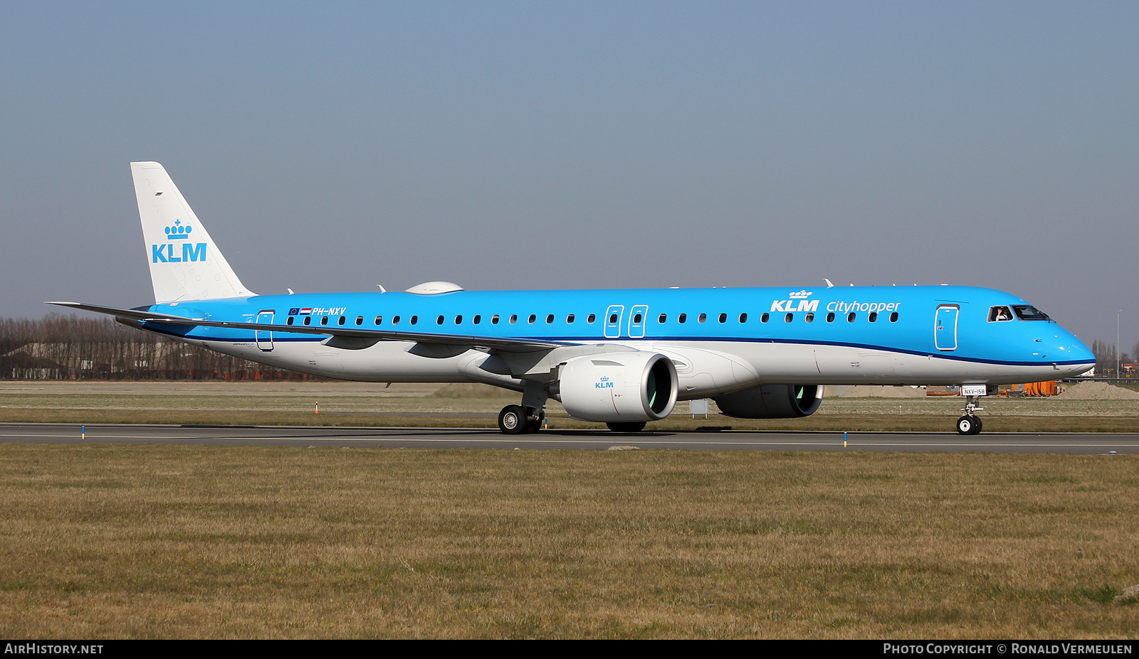 Aircraft Photo of PH-NXV | Embraer 195-E2 (ERJ-190-400 STD) | KLM Cityhopper | AirHistory.net #794933
