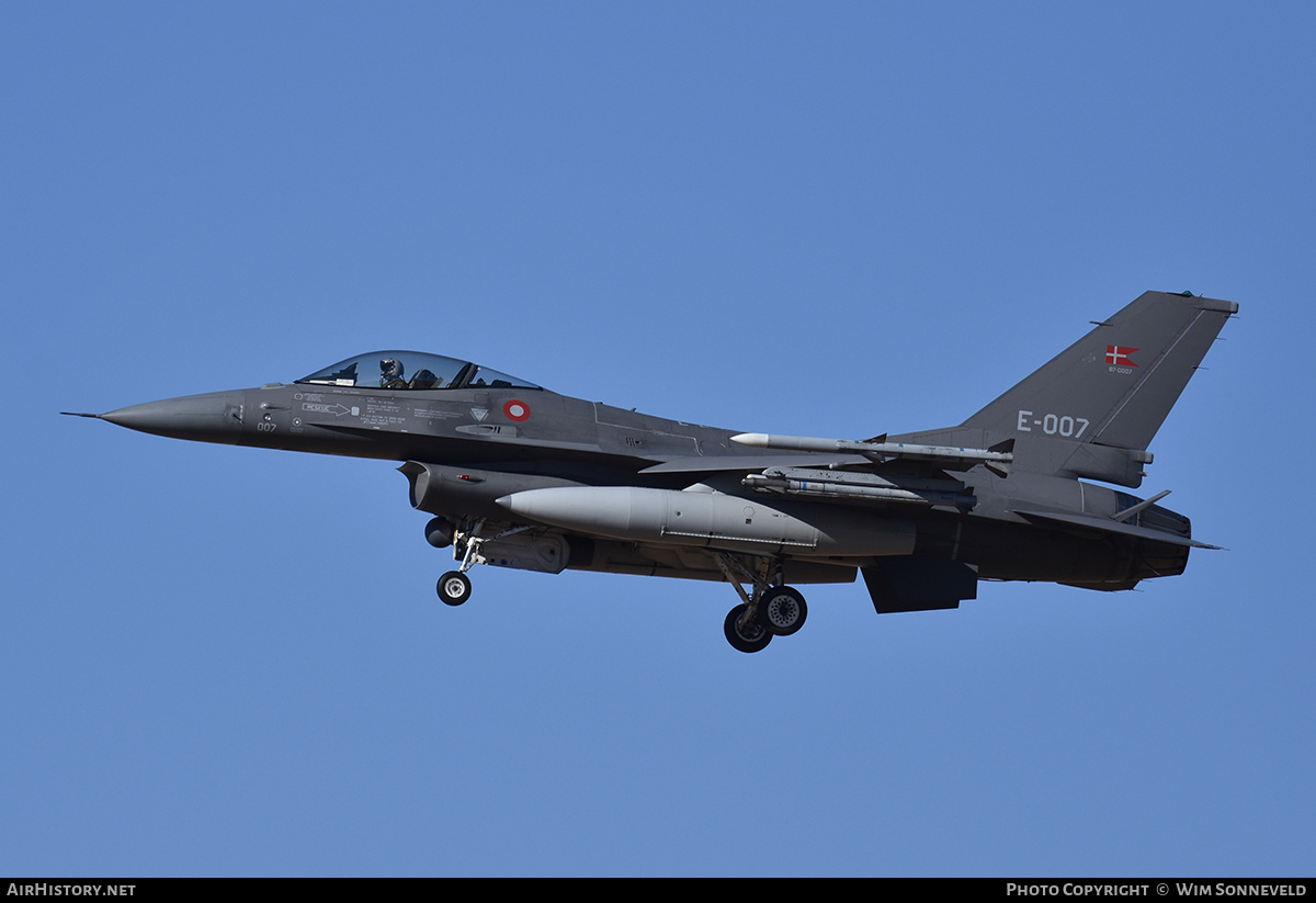 Aircraft Photo of E-007 | General Dynamics F-16AM Fighting Falcon | Denmark - Air Force | AirHistory.net #795087