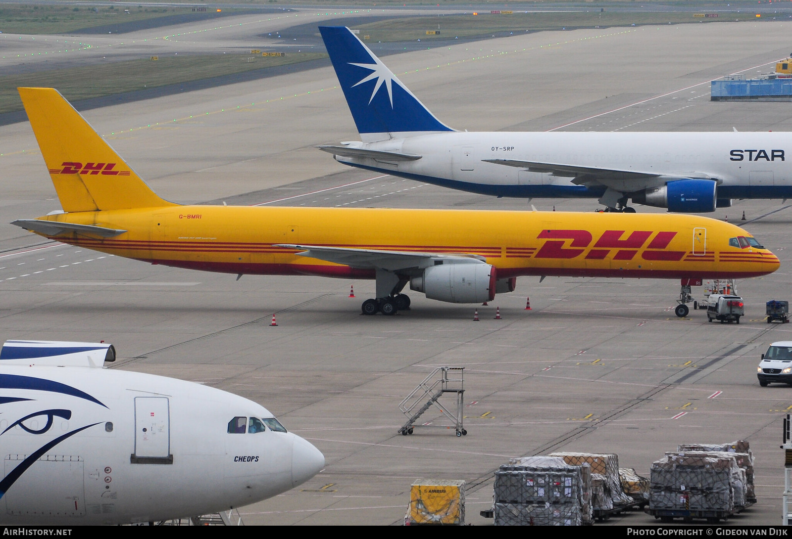 Aircraft Photo of G-BMRI | Boeing 757-236 | DHL International | AirHistory.net #795127