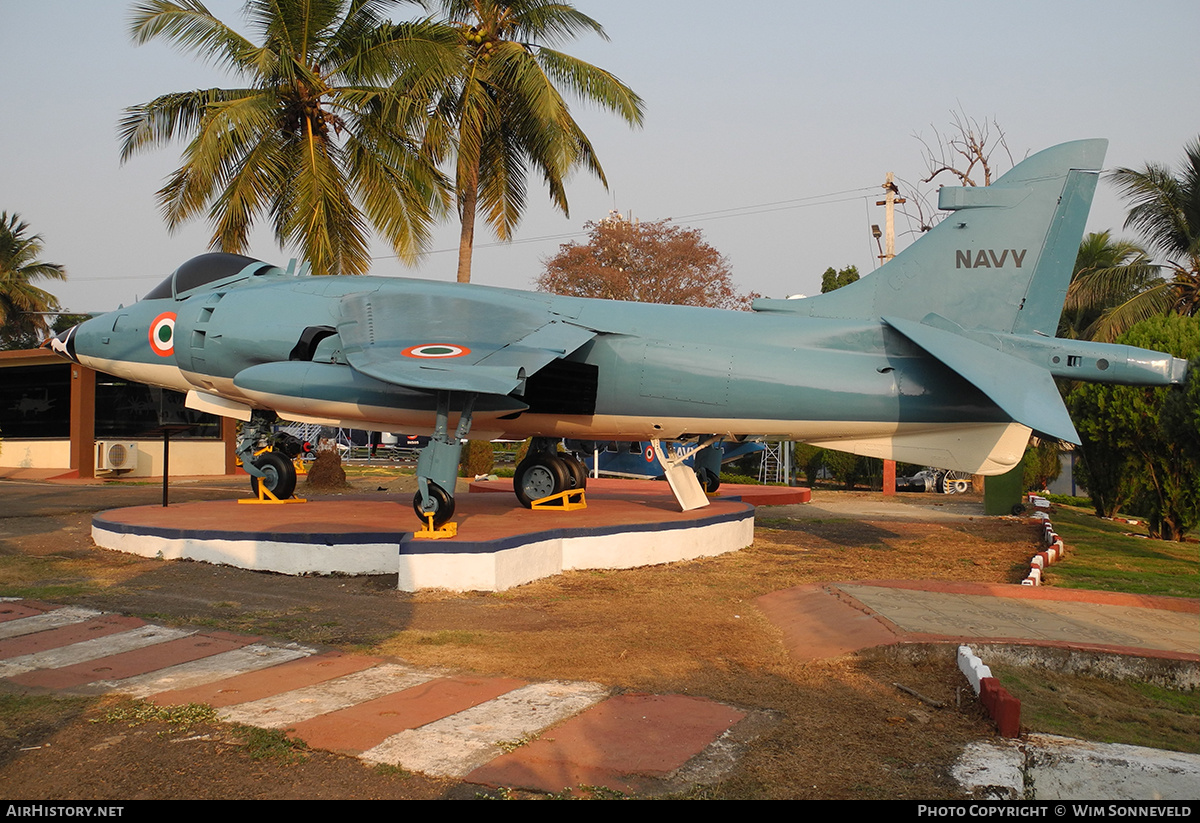 Aircraft Photo of IN621 | British Aerospace Sea Harrier FRS51 | India - Navy | AirHistory.net #795189
