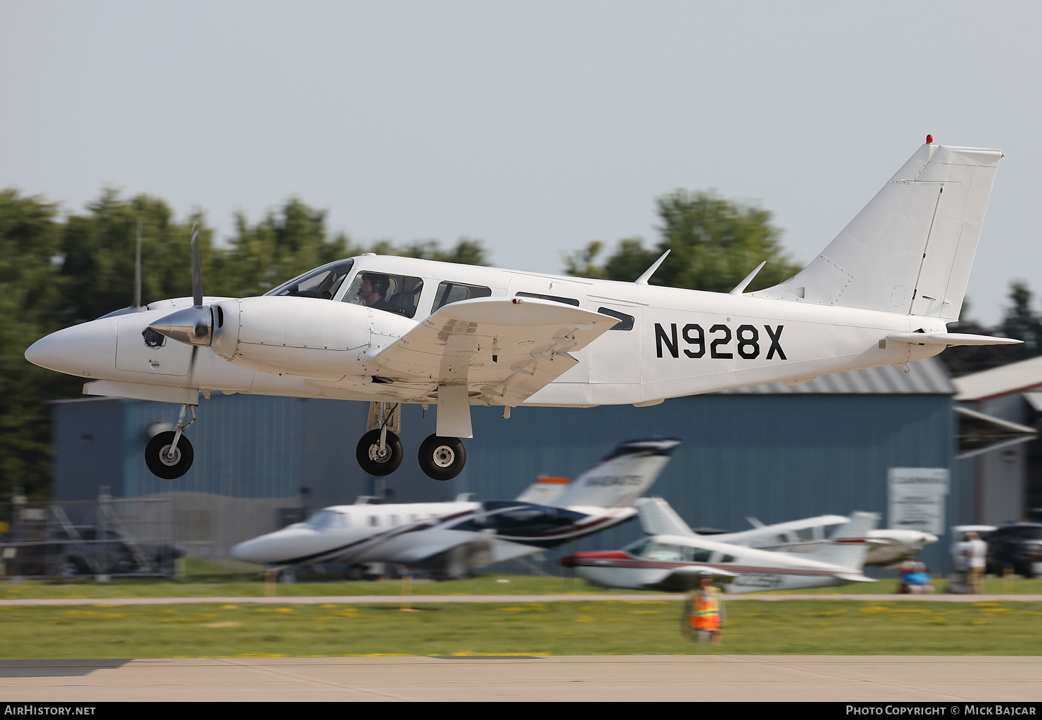 Aircraft Photo of N928X | Piper PA-34-200T Seneca II | AirHistory.net #795253