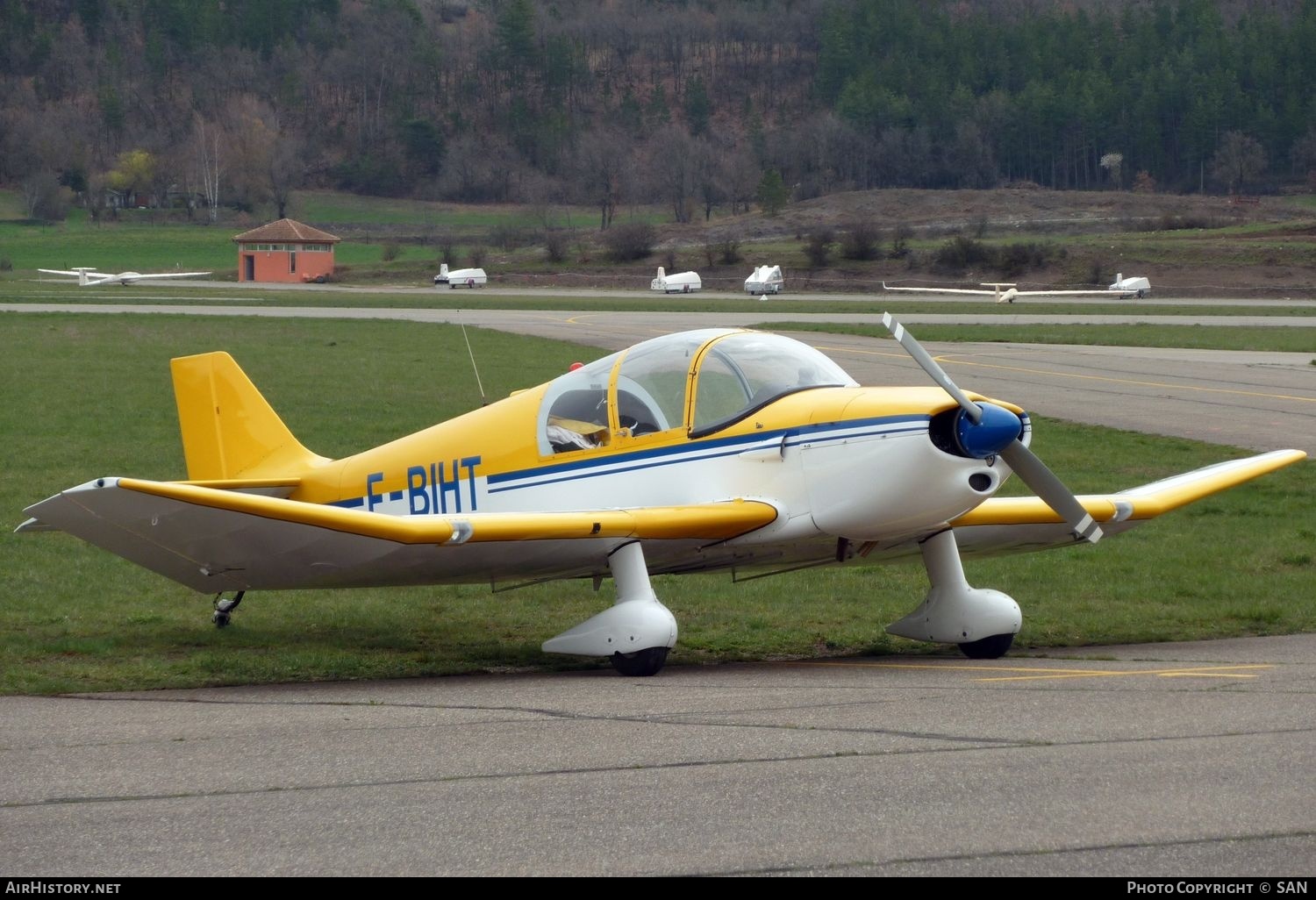 Aircraft Photo of F-BIHT | Jodel DR-250/160 Capitaine | AirHistory.net #795254