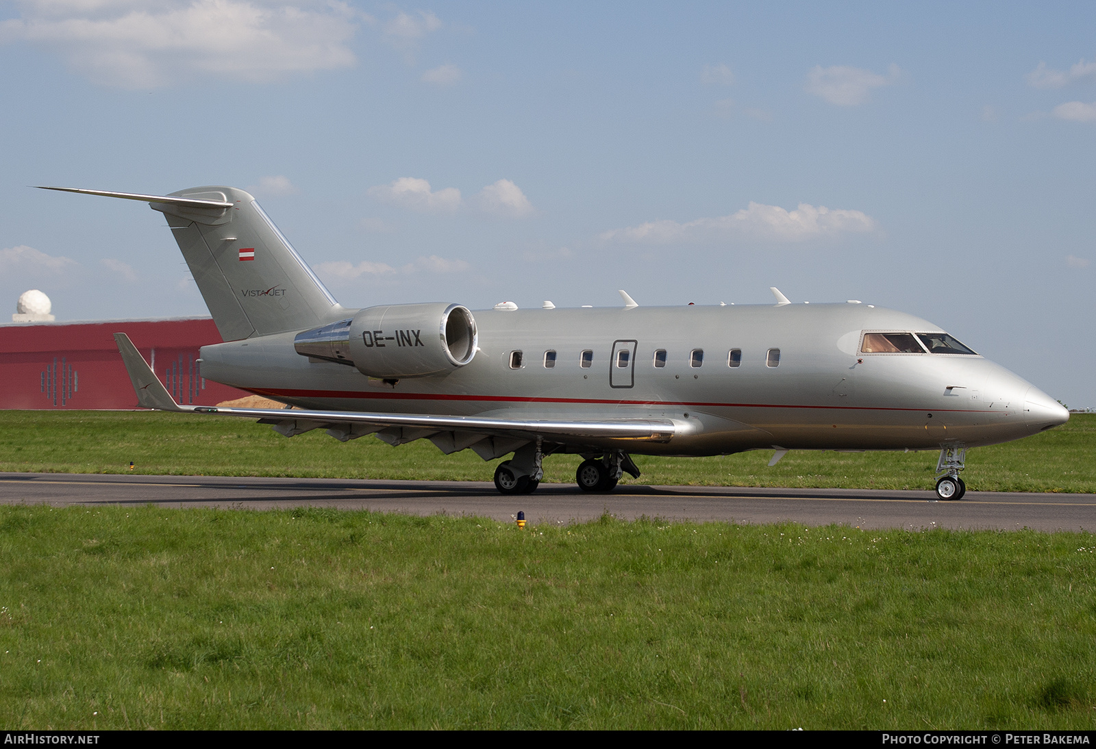 Aircraft Photo of OE-INX | Bombardier Challenger 604 (CL-600-2B16) | VistaJet | AirHistory.net #795317