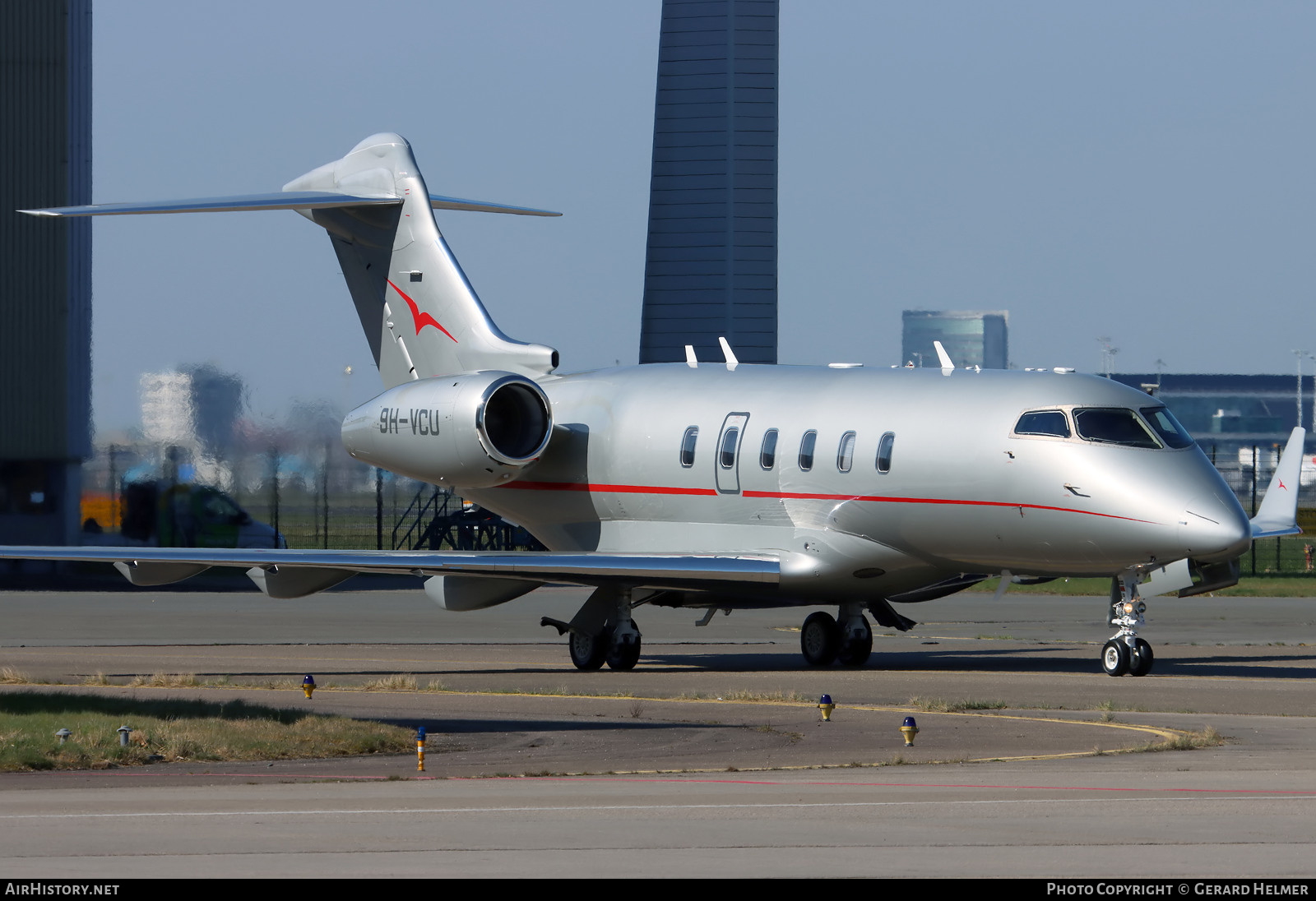Aircraft Photo of 9H-VCU | Bombardier Challenger 350 (BD-100-1A10) | VistaJet | AirHistory.net #795329