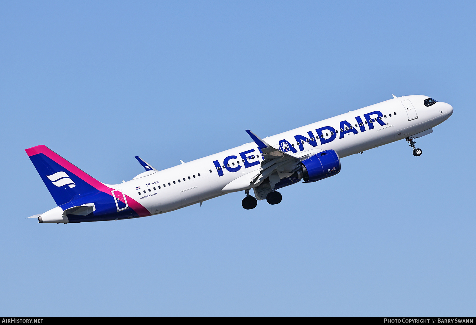 Aircraft Photo of TF-IAA | Airbus A321-271NX | Icelandair | AirHistory.net #795345