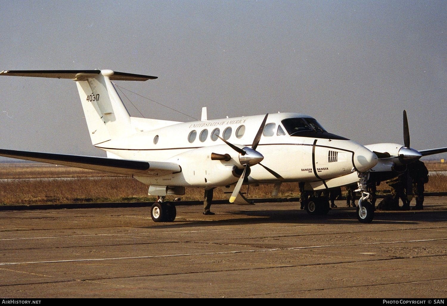 Aircraft Photo of 94-0317 / 40317 | Hawker Beechcraft C-12V-1 Huron (B200C) | USA - Army | AirHistory.net #795353