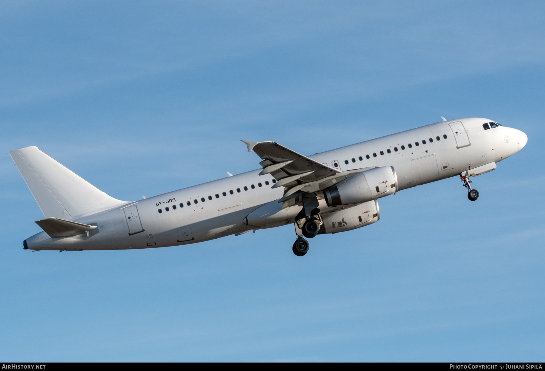 Aircraft Photo of OY-JRS | Airbus A320-232 | AirHistory.net #795445