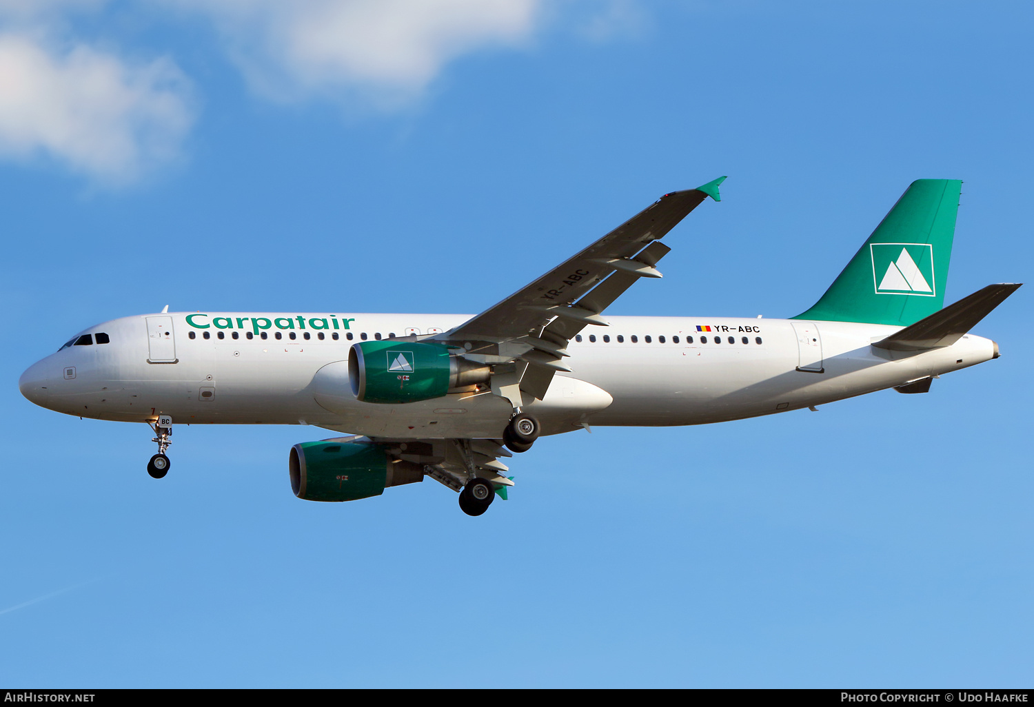Aircraft Photo of YR-ABC | Airbus A320-216 | Carpatair | AirHistory.net #795462