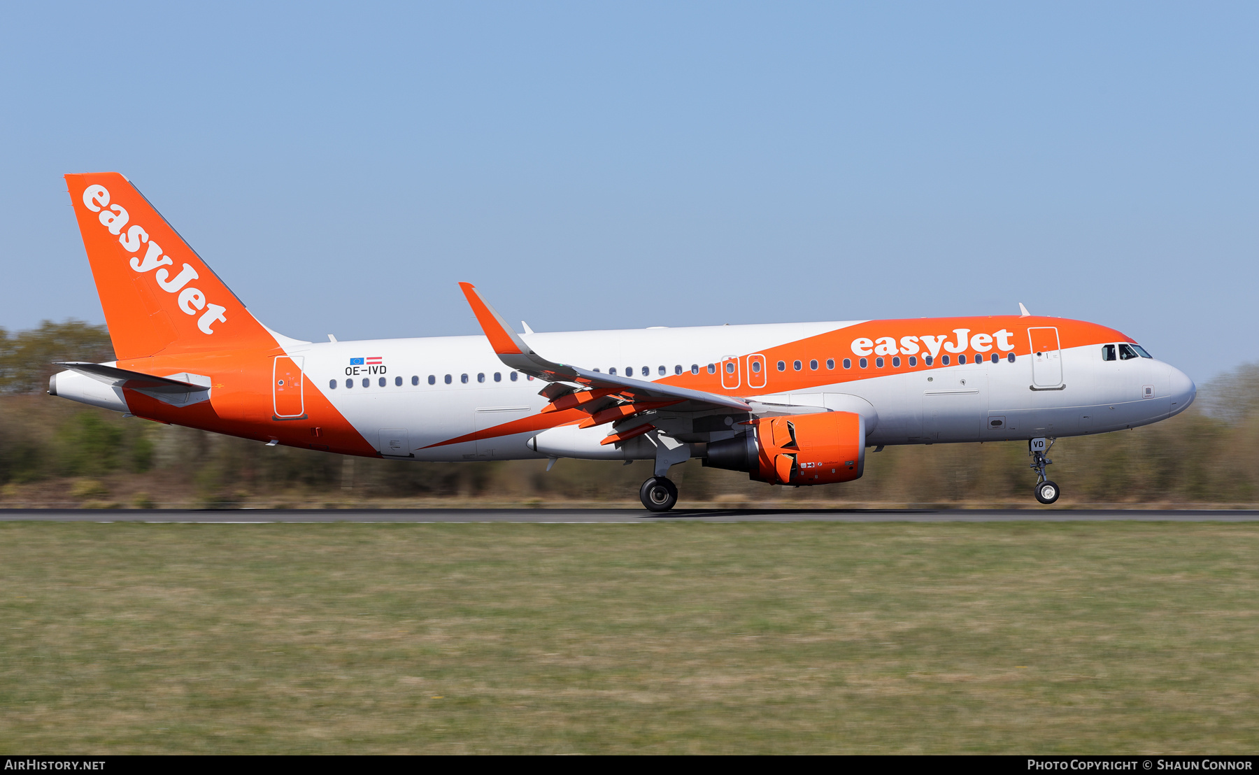 Aircraft Photo of OE-IVD | Airbus A320-214 | EasyJet | AirHistory.net #795583