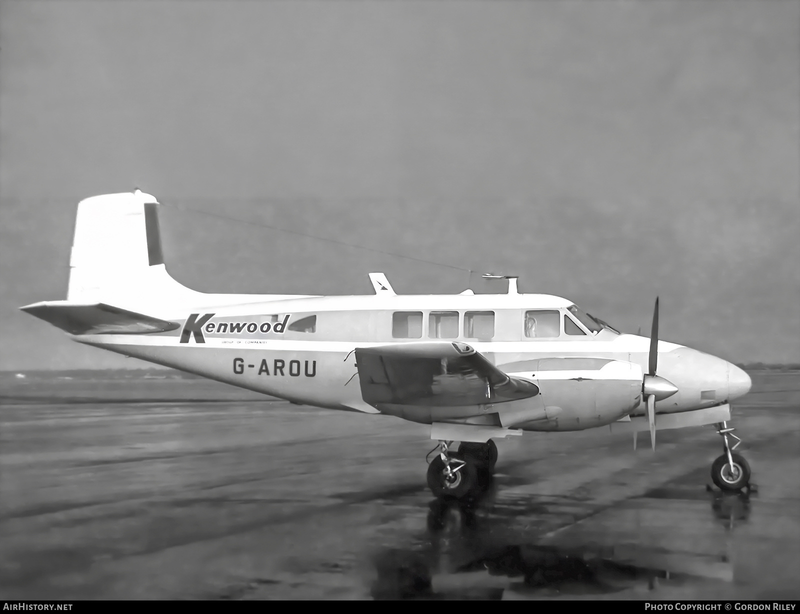 Aircraft Photo of G-AROU | Beech 65 Queen Air | Kenwood Group of Companies | AirHistory.net #795617