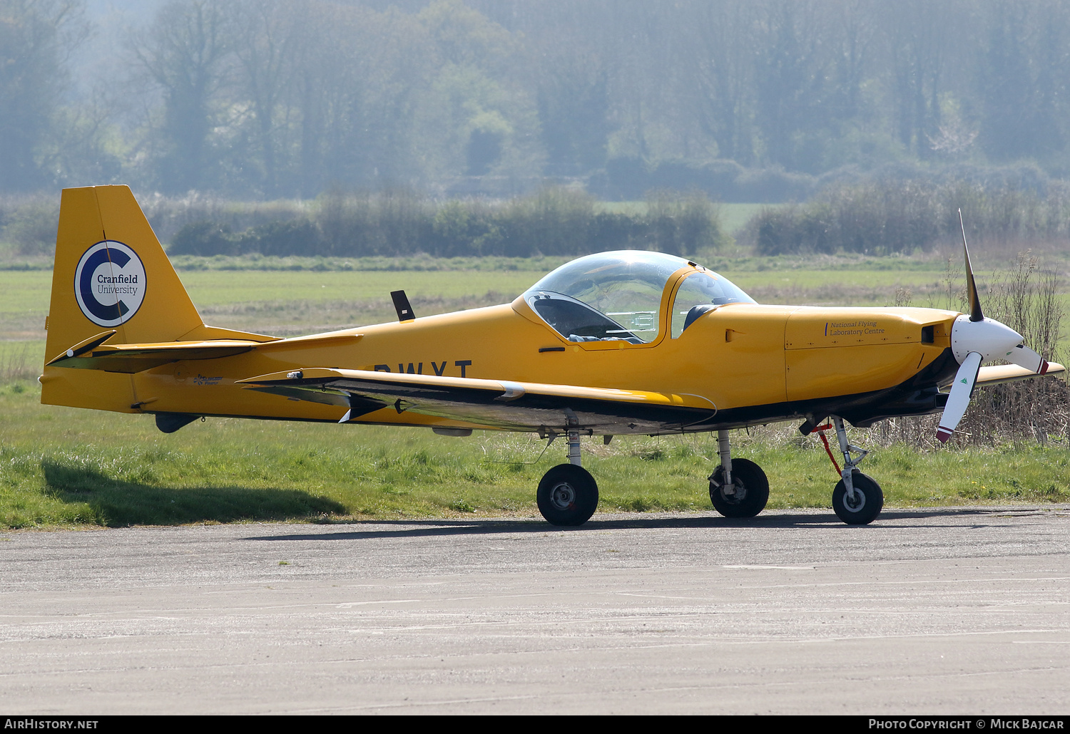 Aircraft Photo of G-BWXT | Slingsby T-67M-260 Firefly | Cranfield University | AirHistory.net #795718