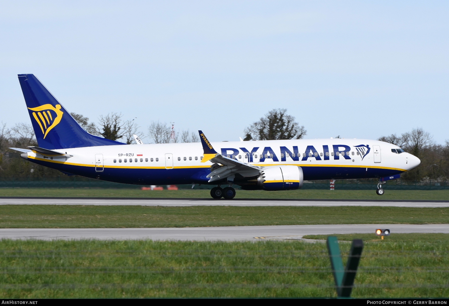 Aircraft Photo of SP-RZU | Boeing 737-8200 Max 200 | Ryanair | AirHistory.net #795794