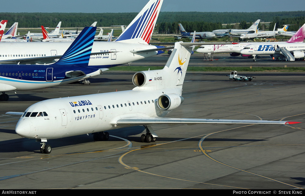 Aircraft Photo of RA-42455 | Yakovlev Yak-42D | Izhavia | AirHistory.net #795805