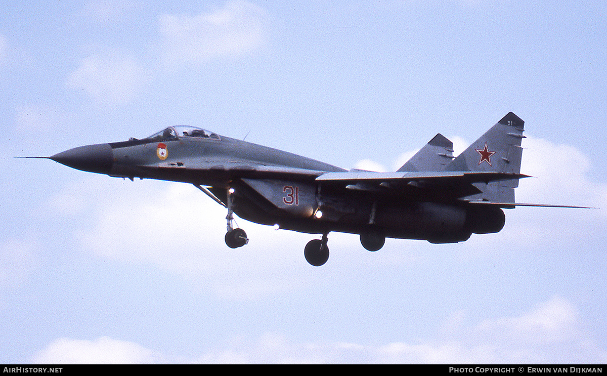 Aircraft Photo of 31 red | Mikoyan-Gurevich MiG-29 (9-13) | Soviet Union - Air Force | AirHistory.net #795988