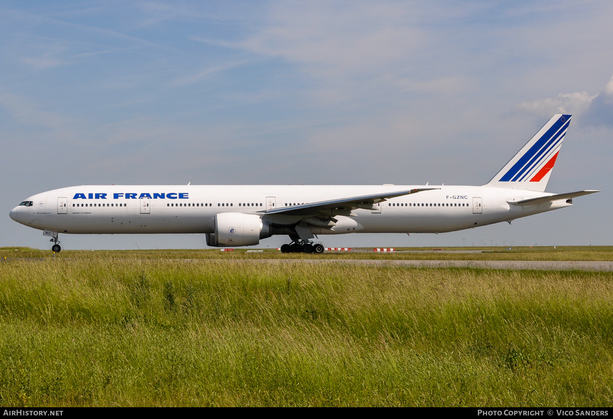 Aircraft Photo of F-GZNC | Boeing 777-328/ER | Air France | AirHistory.net #796077