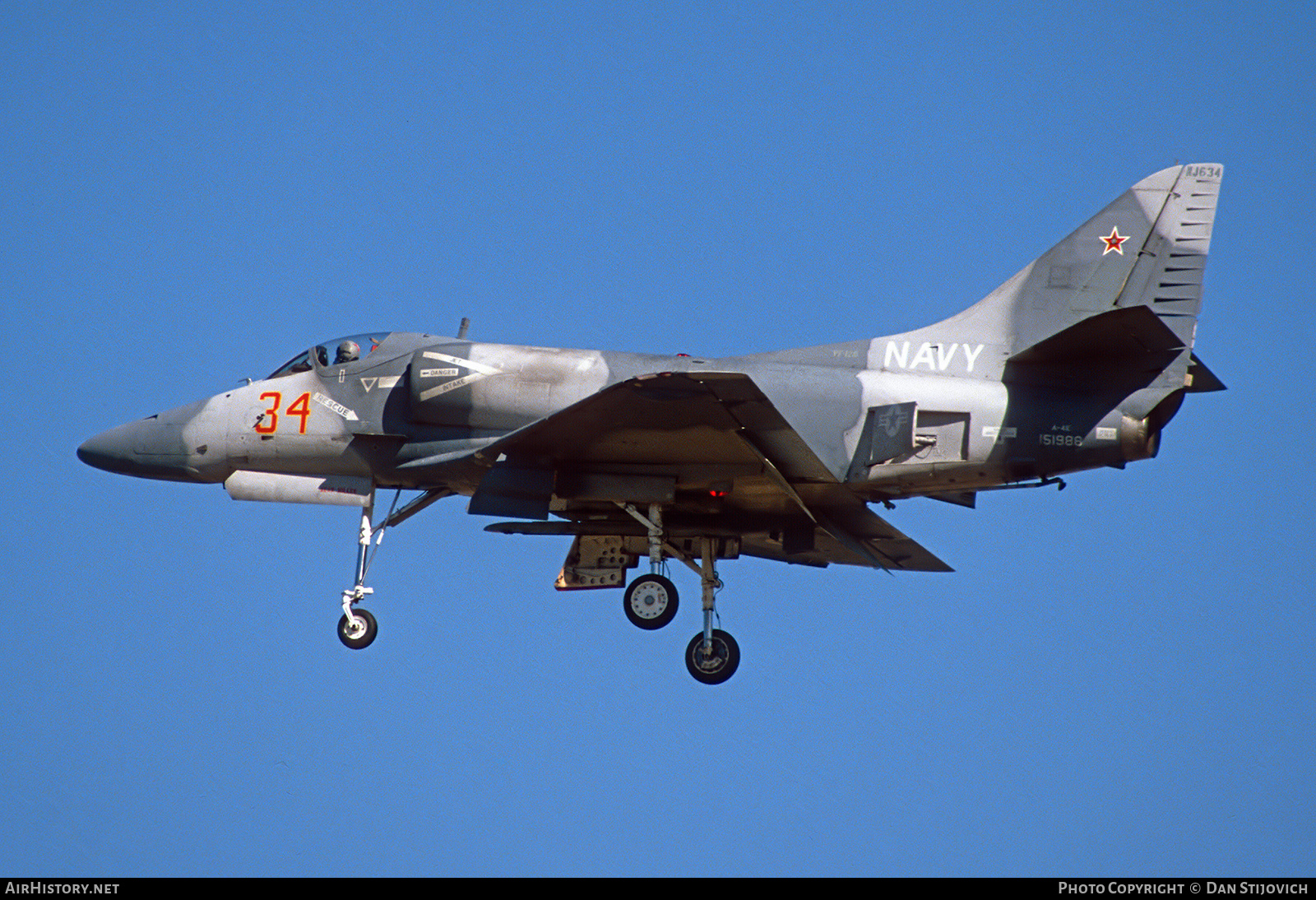 Aircraft Photo of 151988 | Douglas A-4E Skyhawk (A4D-5) | USA - Navy | AirHistory.net #796323