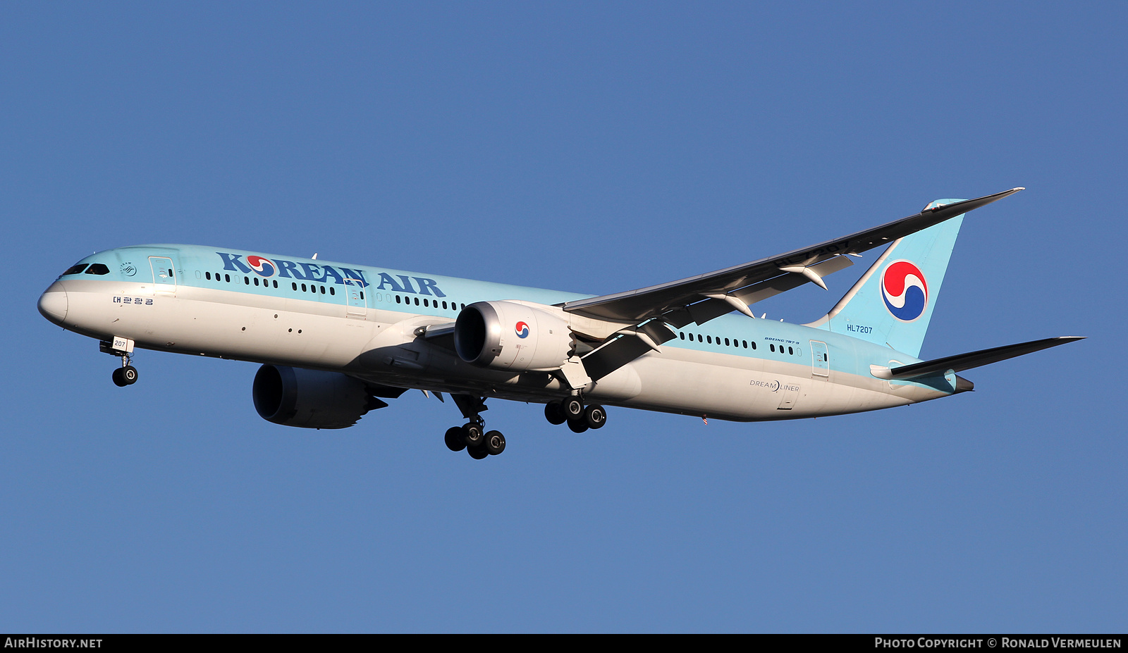 Aircraft Photo of HL7207 | Boeing 787-9 Dreamliner | Korean Air | AirHistory.net #796393