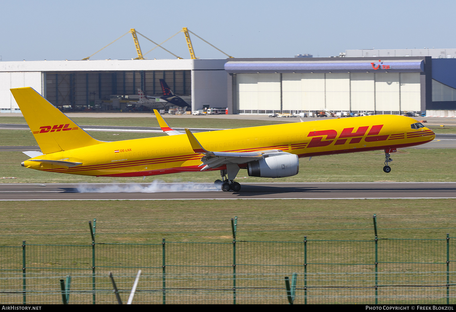 Aircraft Photo of OE-LNX | Boeing 757-223(PCF) | DHL International | AirHistory.net #796430