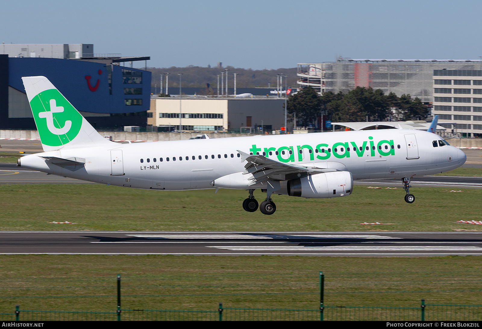 Aircraft Photo of LY-MLN | Airbus A320-232 | Transavia | AirHistory.net #796431