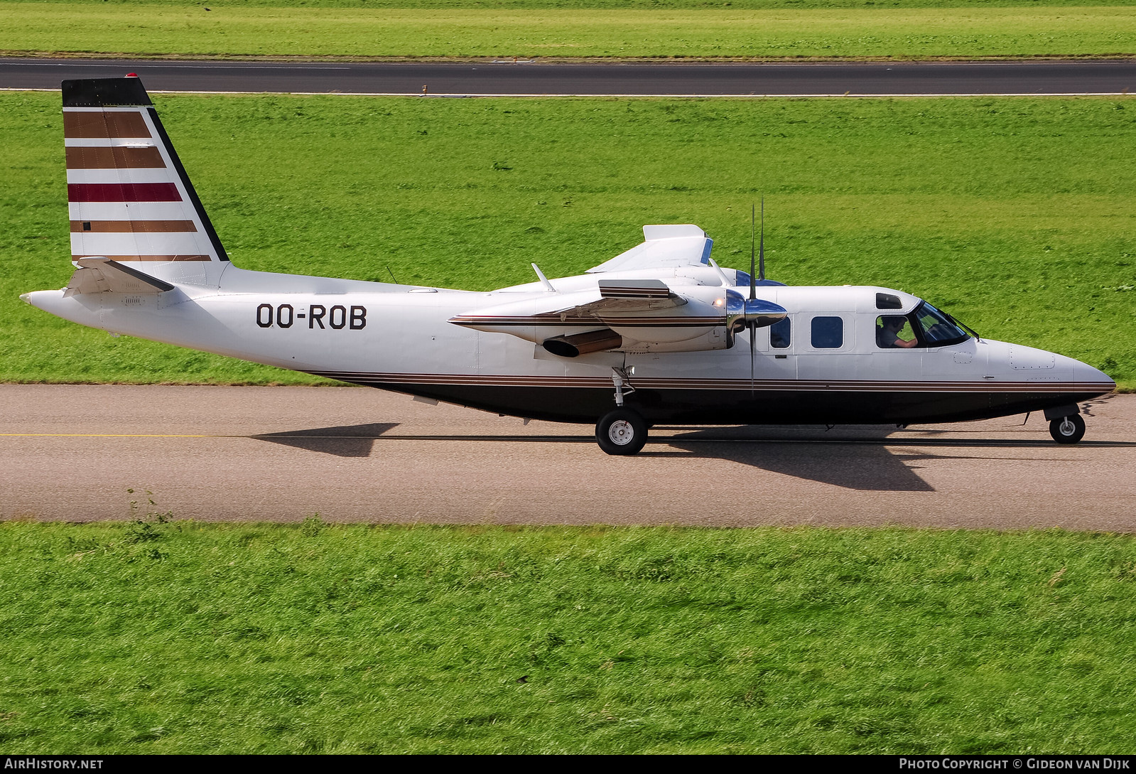 Aircraft Photo of OO-ROB | Rockwell 690B Turbo Commander | AirHistory.net #796450