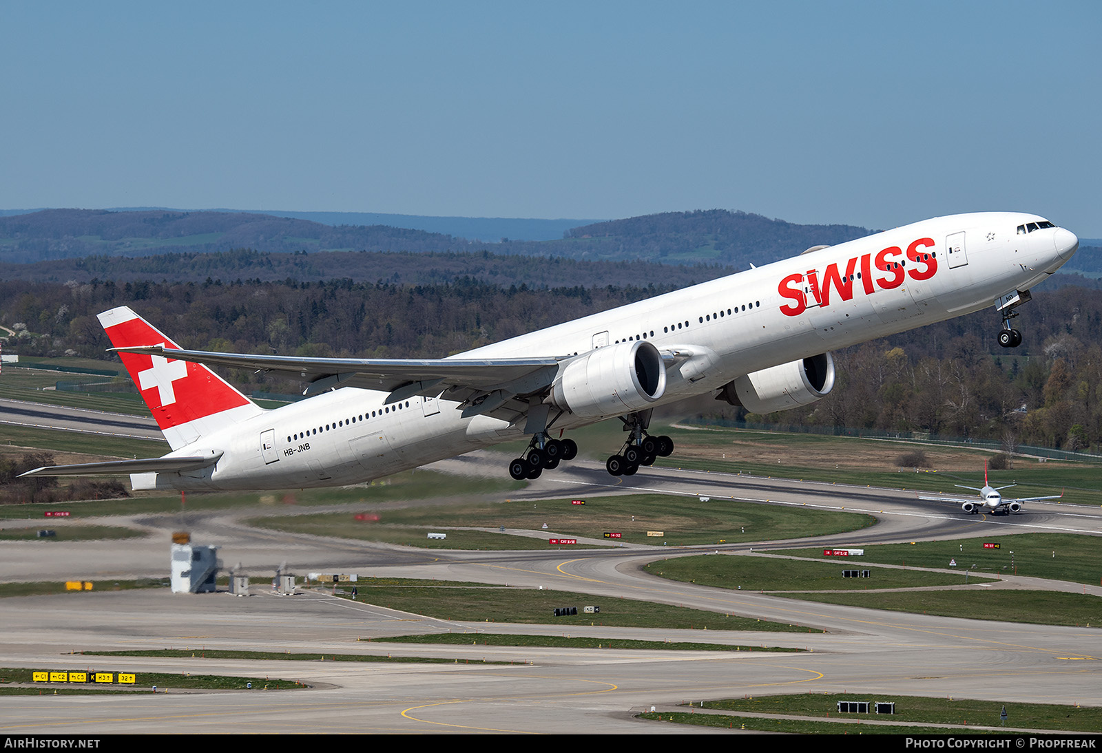 Aircraft Photo of HB-JNB | Boeing 777-3DE/ER | Swiss International Air Lines | AirHistory.net #796529