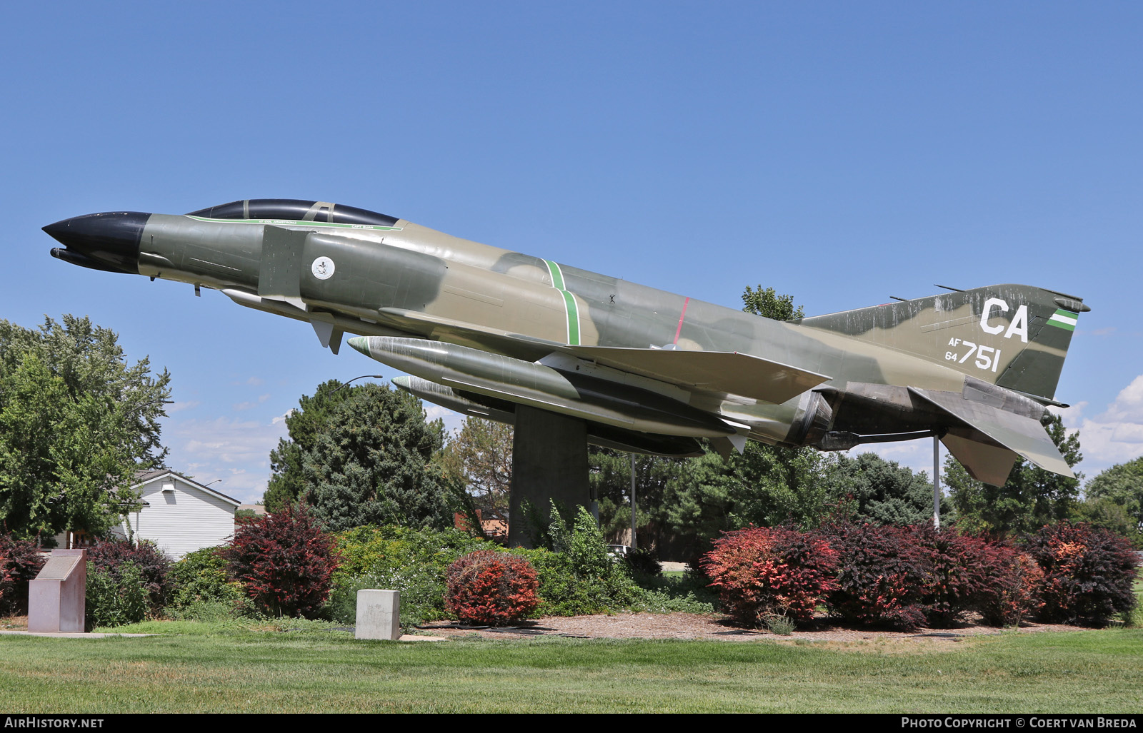 Aircraft Photo of 64-0841 / 64-0751 | McDonnell F-4C Phantom II | USA - Air Force | AirHistory.net #796541