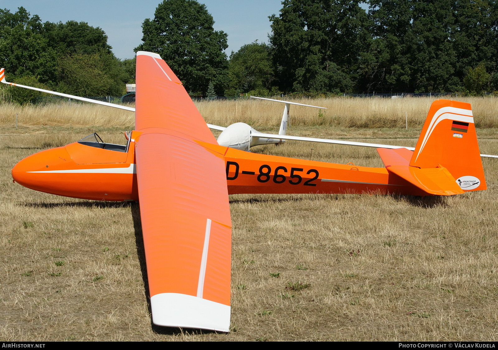 Aircraft Photo of D-8652 | Schleicher K-8C | Airbus HFB Fluggemeinschaft | AirHistory.net #796542