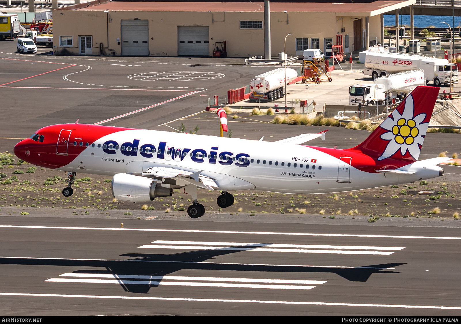 Aircraft Photo of HB-JJK | Airbus A320-214 | Edelweiss Air | AirHistory.net #796609