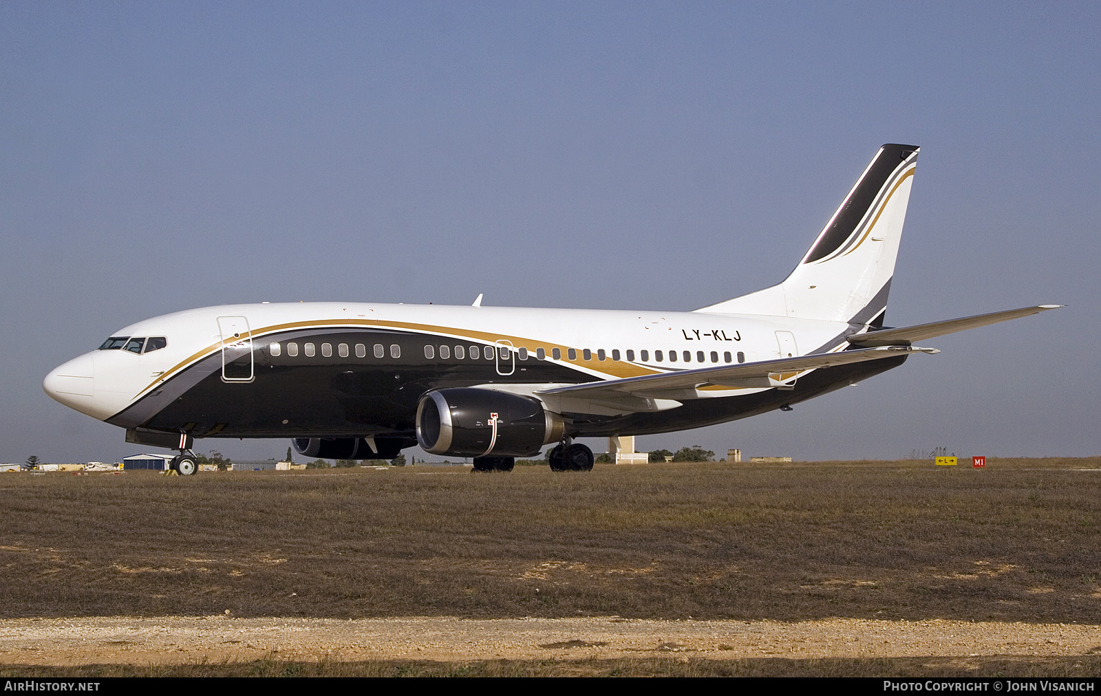 Aircraft Photo of LY-KLJ | Boeing 737-524 | AirHistory.net #796691