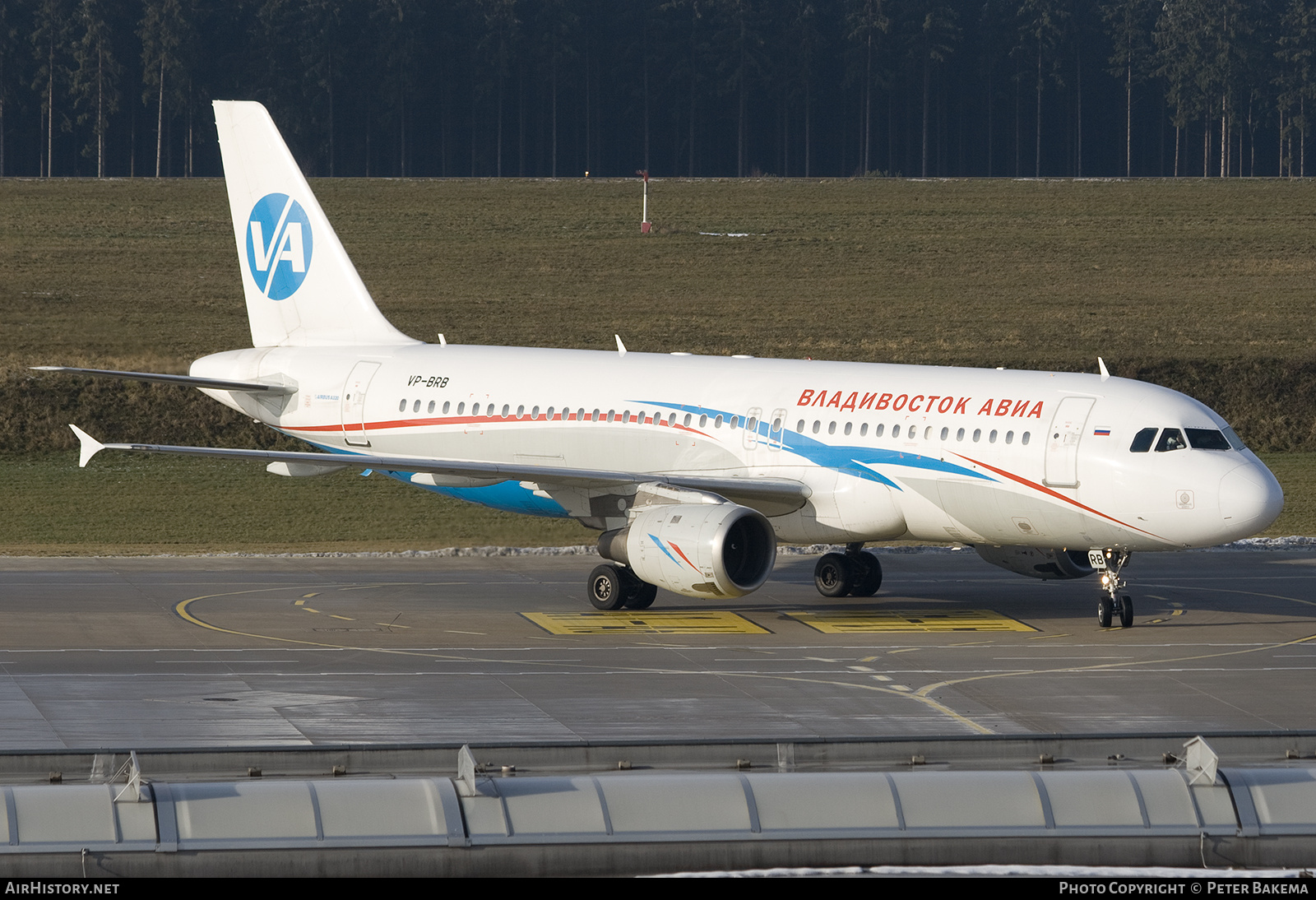 Aircraft Photo of VP-BRB | Airbus A320-212 | Vladivostok Air | AirHistory.net #796849