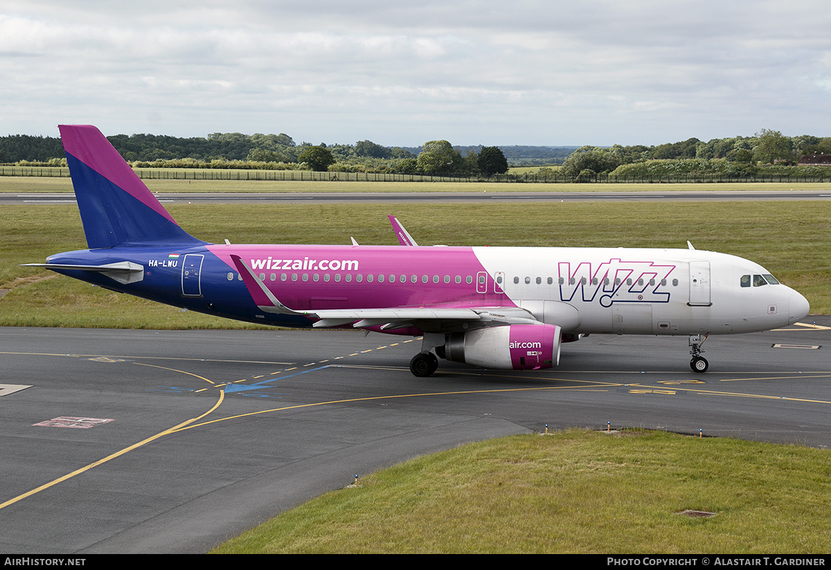 Aircraft Photo of HA-LWU | Airbus A320-232 | Wizz Air | AirHistory.net #796894