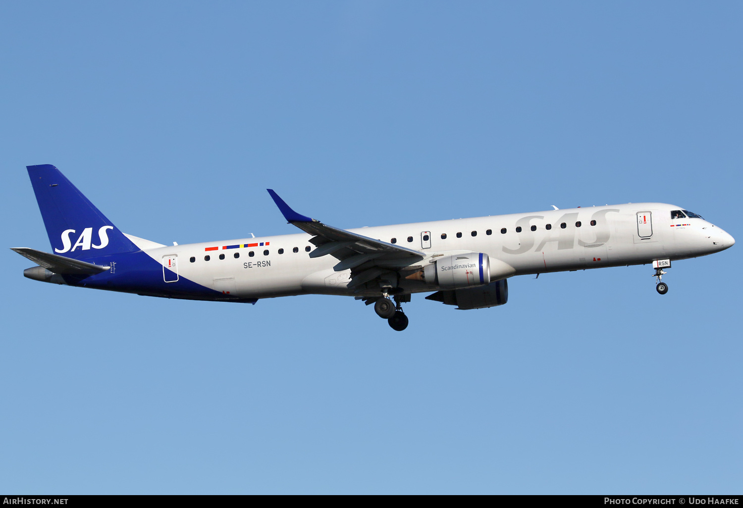 Aircraft Photo of SE-RSN | Embraer 195LR (ERJ-190-200LR) | Scandinavian Airlines - SAS | AirHistory.net #796972