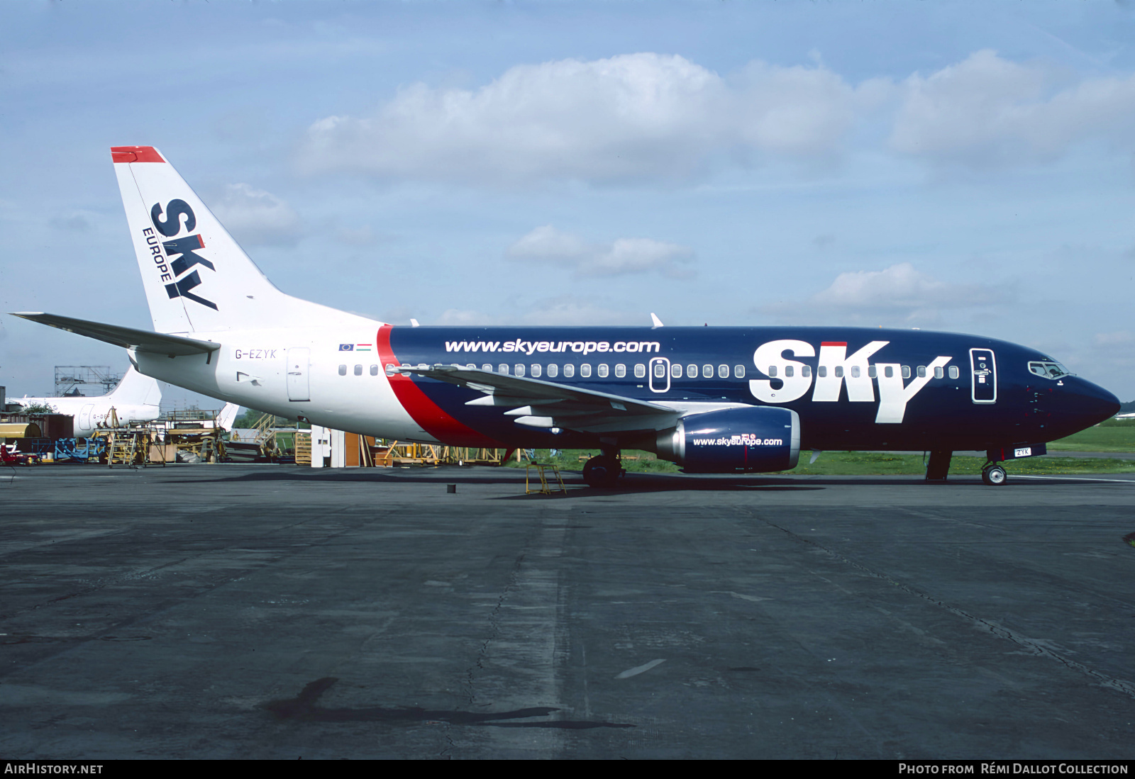 Aircraft Photo of G-EZYK | Boeing 737-33V | SkyEurope Airlines | AirHistory.net #797307