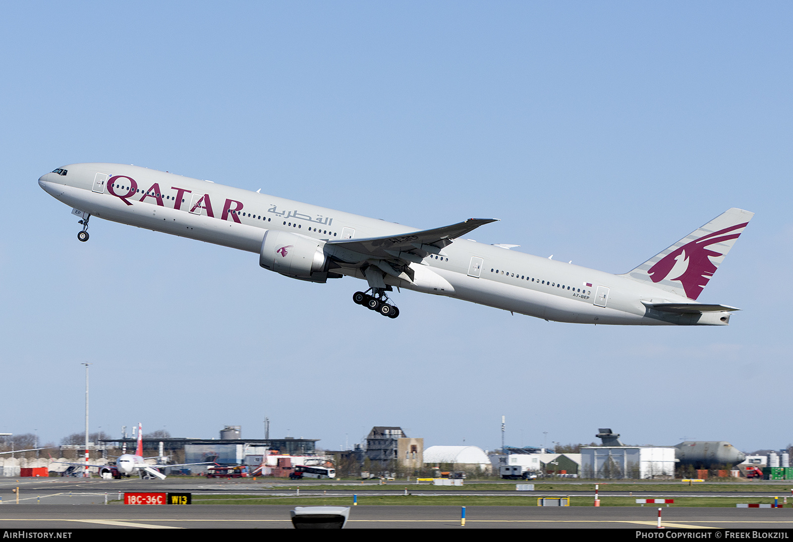Aircraft Photo of A7-BEP | Boeing 777-300/ER | Qatar Airways | AirHistory.net #797421