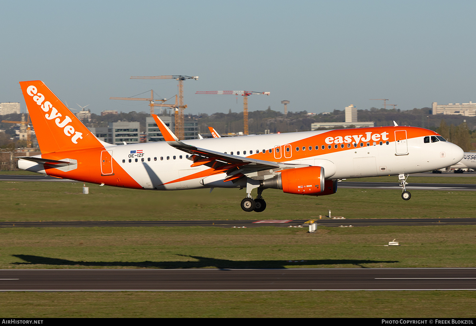 Aircraft Photo of OE-IZF | Airbus A320-214 | EasyJet | AirHistory.net #797425