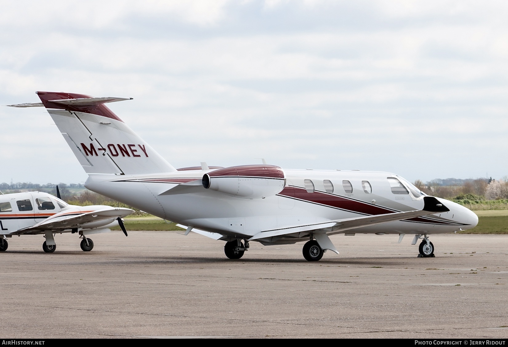 Aircraft Photo of M-ONEY | Cessna 525 CitationJet M2 | AirHistory.net #797539