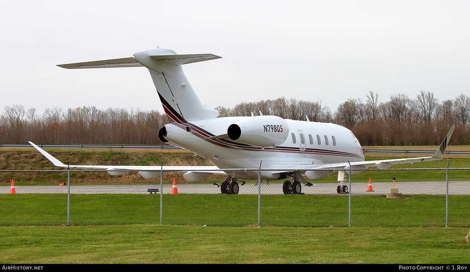 Aircraft Photo of N798QS | Bombardier Challenger 300 (BD-100-1A10) | AirHistory.net #797746