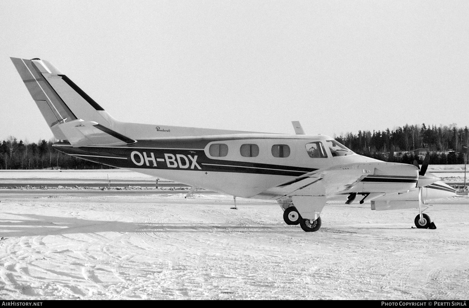 Aircraft Photo of OH-BDX | Beech A60 Duke | AirHistory.net #797747