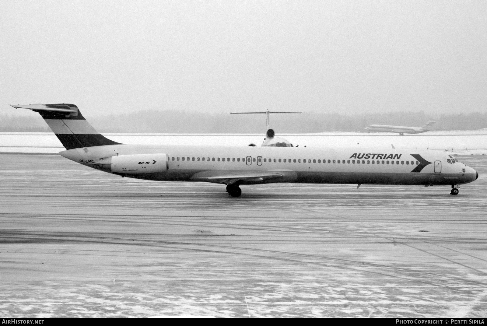 Aircraft Photo of OE-LMC | McDonnell Douglas MD-81 (DC-9-81) | Austrian Airlines | AirHistory.net #797751