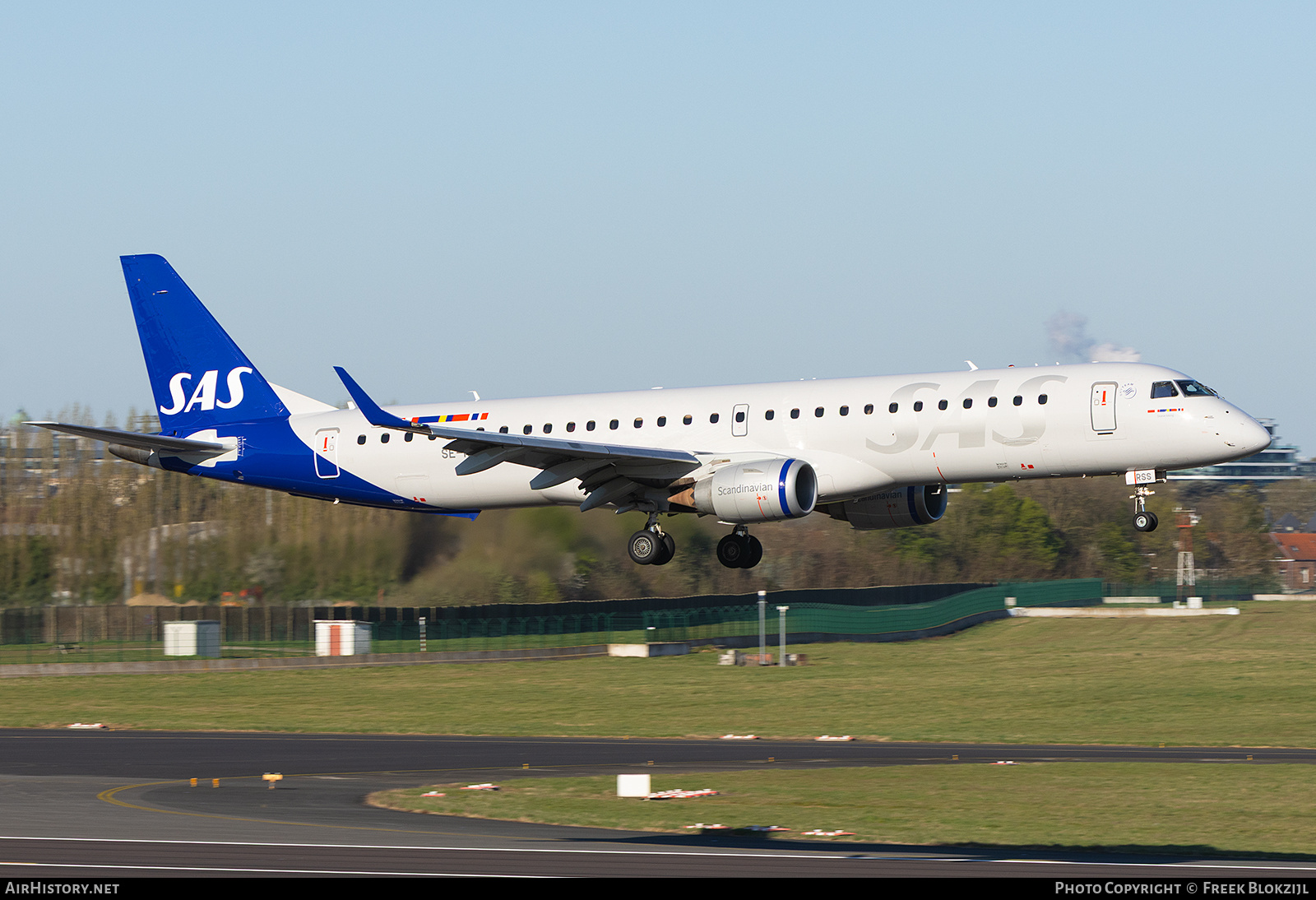 Aircraft Photo of SE-RSS | Embraer 195LR (ERJ-190-200LR) | Scandinavian Airlines - SAS | AirHistory.net #797753
