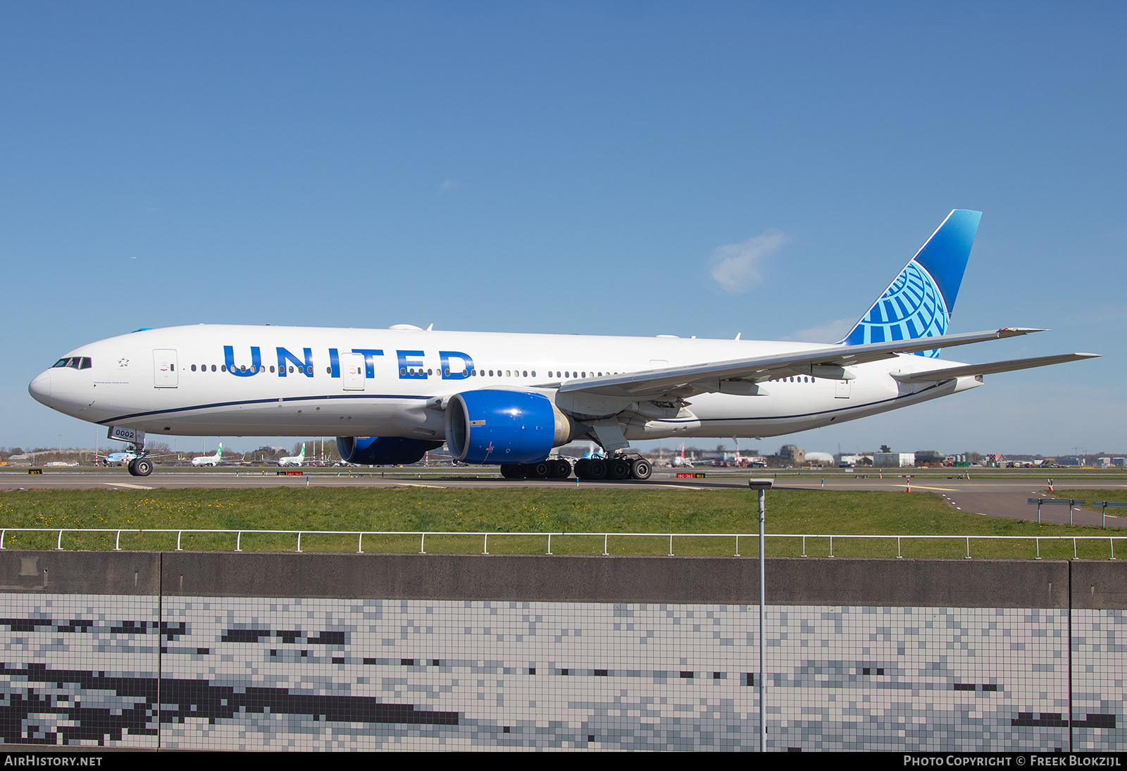 Aircraft Photo of N78002 | Boeing 777-224/ER | United Airlines | AirHistory.net #797926