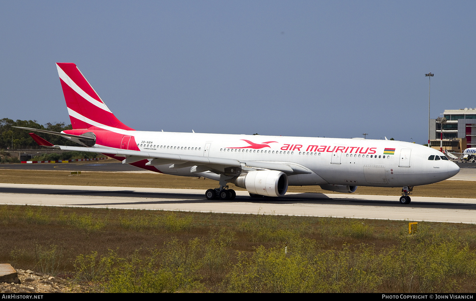 Aircraft Photo of 3B-NBM | Airbus A330-202 | Air Mauritius | AirHistory.net #797958